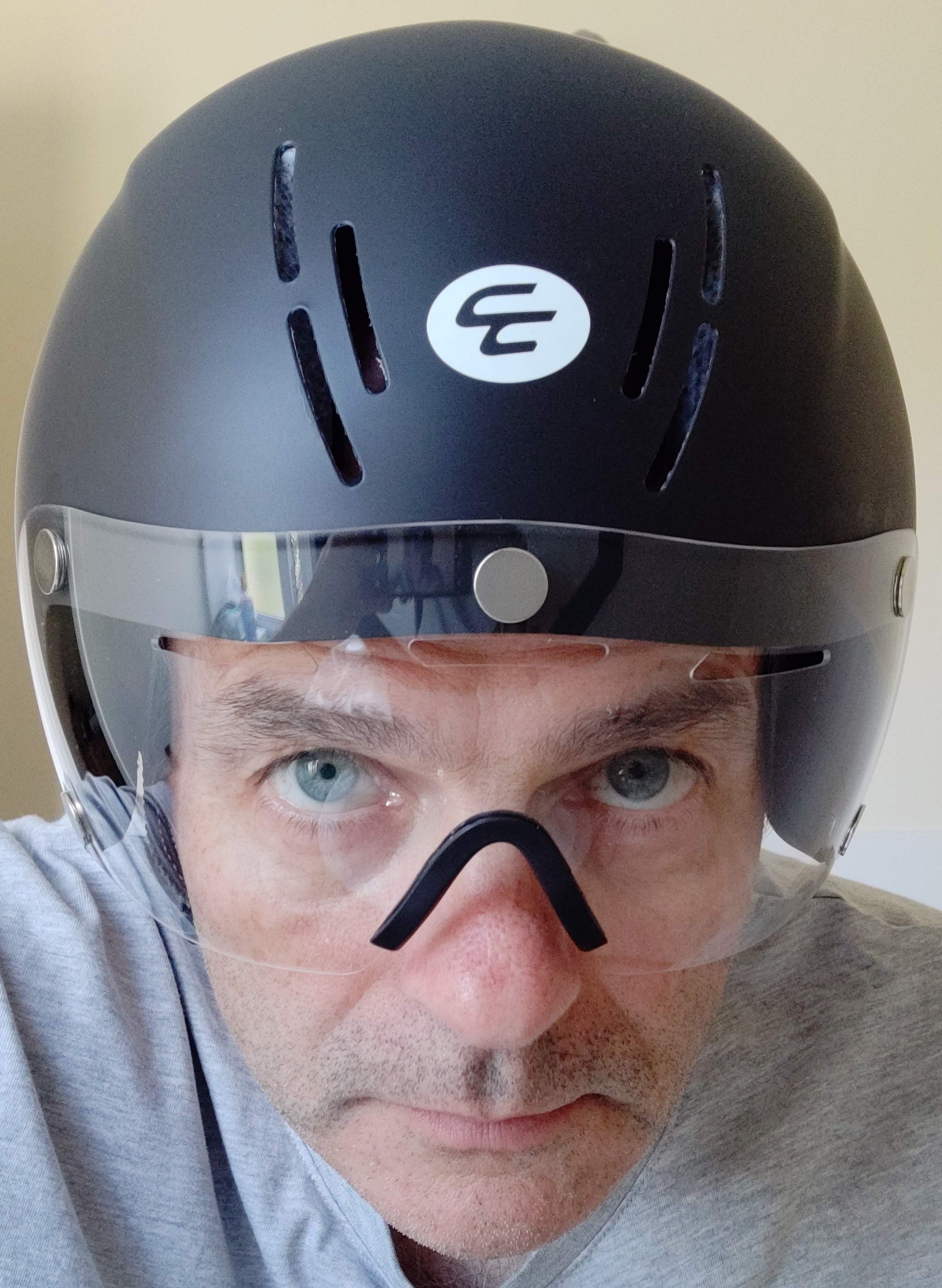 Carnac Kronus time trial helmet front view